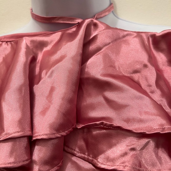 SHEIN Pink Off The Shoulder Ruffle Detail Satin Halter BlouseW/Tie Around Neck. - Picture 2 of 2